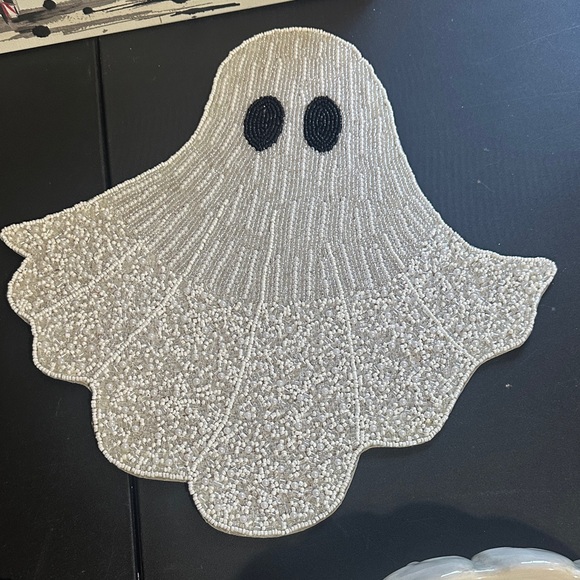 Christian Siriano beaded ghost 15” charger - Picture 1 of 2